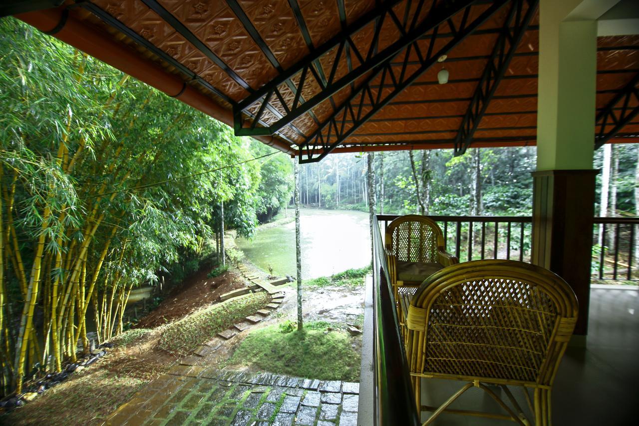 Bamboo Creek Resort Vaduvanchal Buitenkant foto